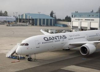 Qantas unveils first Dreamliner, Great Southern Land
