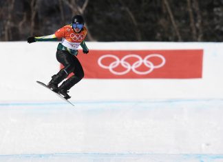 A brave Belle Brockhoff finishes 11th in women’s snowboard cross