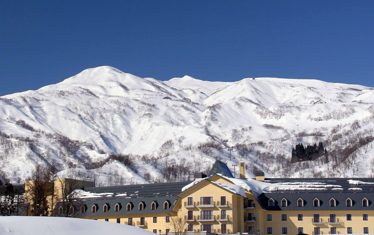 Lotte Arai ski resort