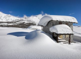 Polar vortex to hit Australia and bring lots of snow this weekend