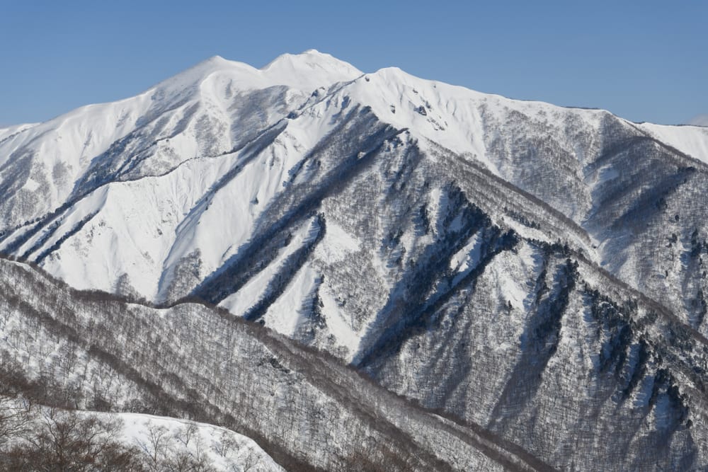 mt shiragamon seen from tenjindaira