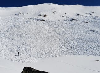 Snowboarder buried in size 3 avalanche in Australian backcountry avalanche australia