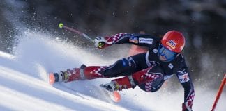 The truth about knee pain and skiing, it’s not what you think ski racing