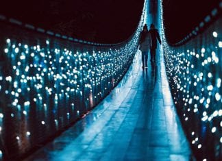 The 10 best Instagram winter locations in beautiful Canada Capilano Canyon lights