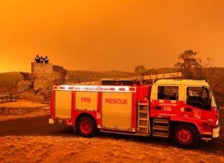 Kosciuszko and Thredbo residents to evacuate due to bushfires