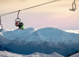 Air New Zealand just dropped a flash ski deal to Queenstown!
