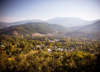 Ultimate guide to Bright – the chic town near Victoria’s ski fields