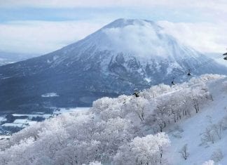 What it’s really like to be a foreigner stuck in Niseko this ski season