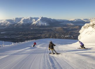 8 reasons why you need to ski/board Queenstown this winter