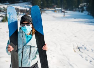 Melbournians require negative Covid test before skiing and boarding
