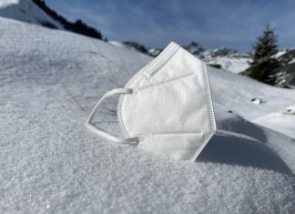 Regional Victoria in lockdown, ski resorts to close again