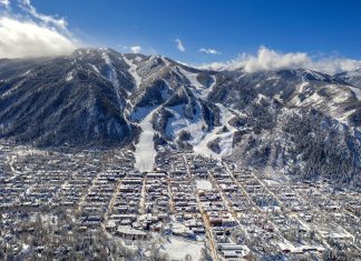 Fly in and ski out in Aspen Snowmass this season from US$75