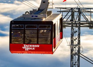 Jackson Hole Mountain Resort to sell to local family investors