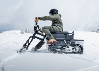 The electric snow motorbike taking on the snow mobile market
