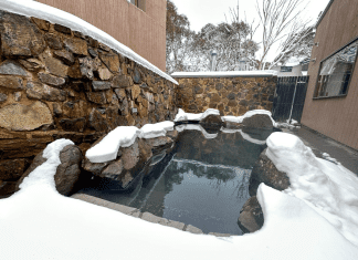 Huzzah! The Dinner Plain Onsen is back in action after four years