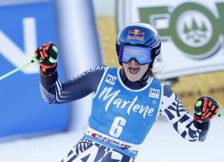 Kiwi Alice Robinson backs up bronze with silver in FIS WC Giant Slalom
