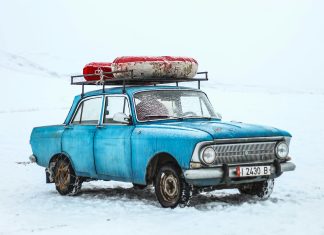 Winter snow driving tips to get you to your ski holiday alive and on time