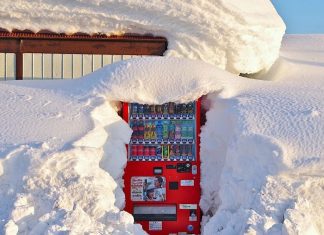 How to plan your next overseas snow trip, the easy way