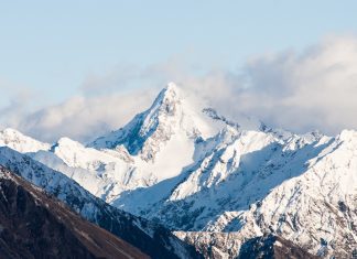 Heli-skier dies in avalanche in New Zealand’s South Island