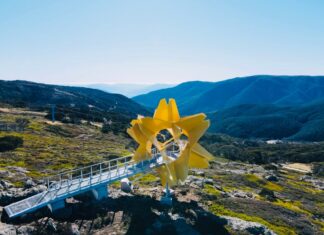 Significant international sculpture installed at Falls Creek Alpine Resort